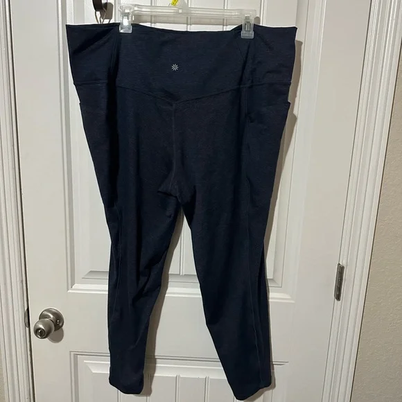 Athleta SALUTATION STASH POCKET SOFTLUXE TIGHT size 3x - Picture 4 of 8
